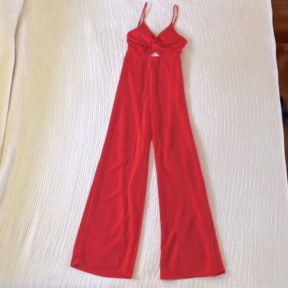 Sleek And Stylish Red Jumpsuit - Picture 3 of 7